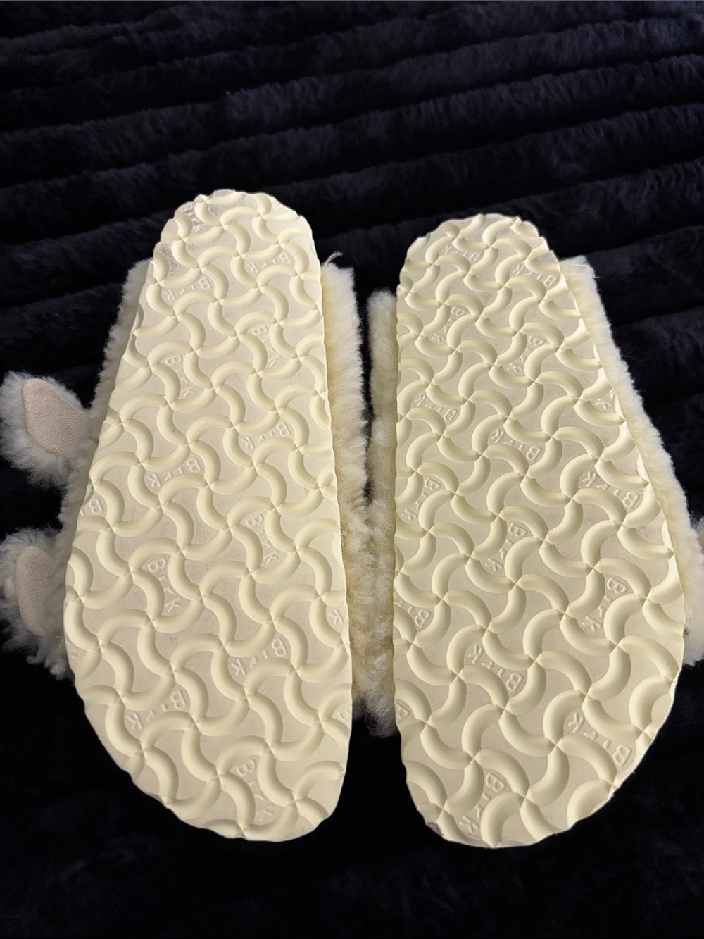 Birkenstock Cream Shearling Clog Slip-Ons - Picture 5 of 5